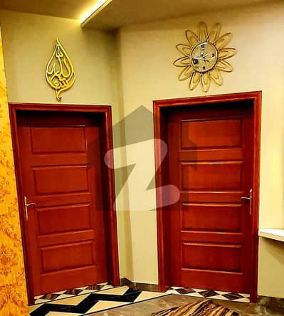 کینال گارڈن ۔ بلاک ای کینال گارڈن لاہور میں 5 کمروں کا 10 مرلہ مکان 3 کروڑ میں برائے فروخت۔