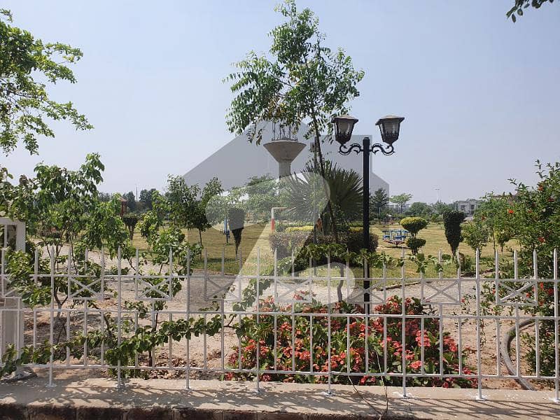 A Beautiful 1 Kanal Plot Available For Sale