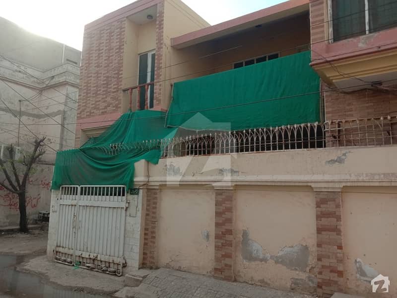 خیابانِ کالونی فیصل آباد میں 7 مرلہ مکان 1.75 کروڑ میں برائے فروخت۔