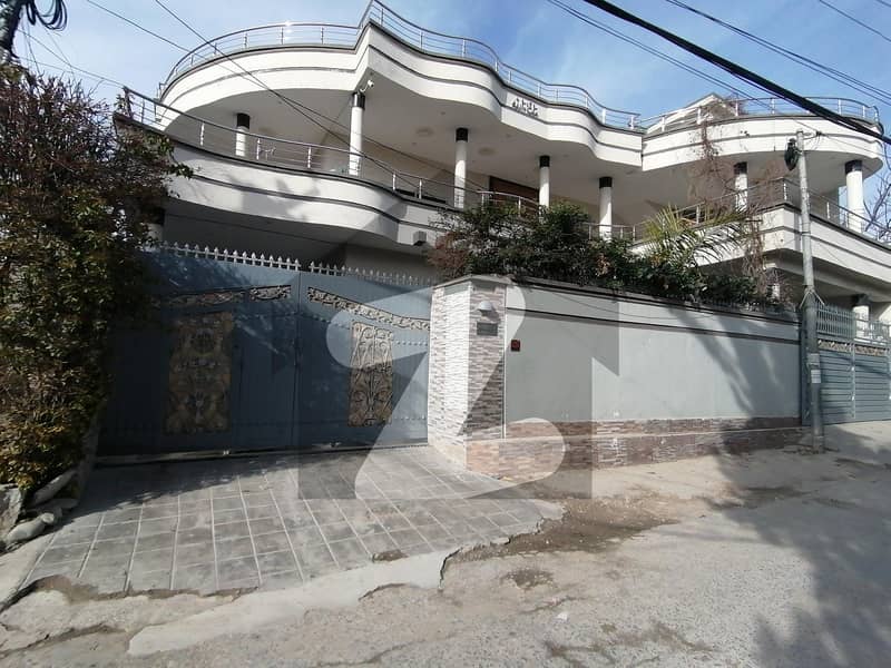House In Sher Zaman Colony For sale