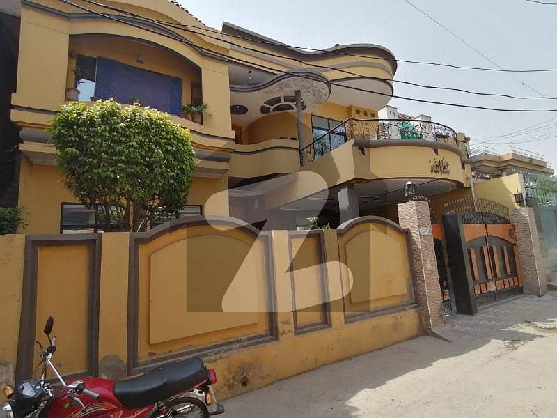 11.5 Marla Used House For Sale In D. c Road Gujranwala