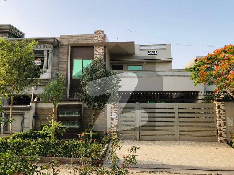 10 Marla Beautiful House For Sale In Model Town C Block, Multan.