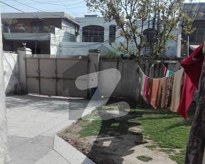 Judicial Colony Phase 1 - Block A 1 Kanal House Up For Sale