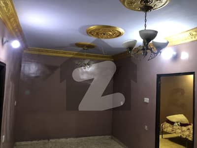 اولڈ حاجی کیمپ صدر ٹاؤن کراچی میں 3 کمروں کا 5 مرلہ فلیٹ 30 لاکھ میں برائے فروخت۔