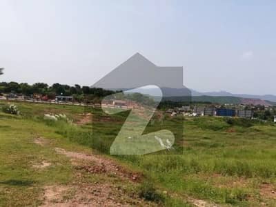 I-9 2,600 Sqyd Industrial Plot Available For Sale.