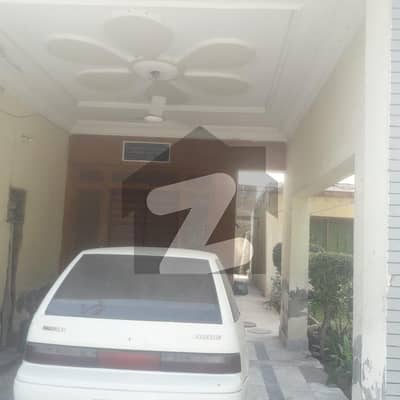 18 Marla Triple Story House At Prime Location In Allama Iqbal Town For Sale.