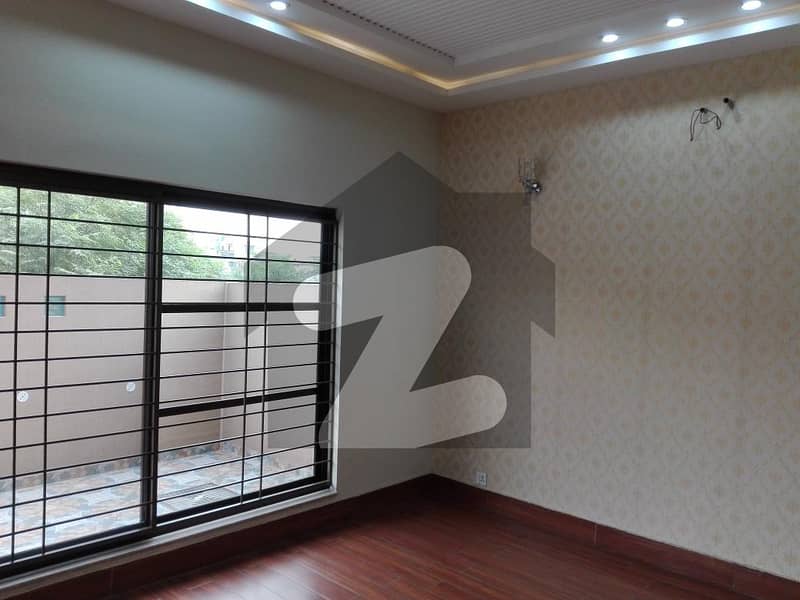 10 Marla Lower Portion For Rent In Beautiful Wapda Town Phase 1 - Block K2