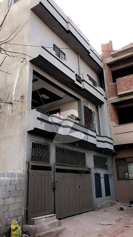 جھنگی سیداں اسلام آباد میں 6 کمروں کا 6 مرلہ مکان 1.3 کروڑ میں برائے فروخت۔