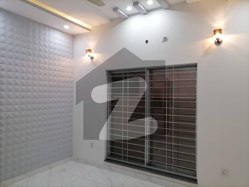 Ideally Located Prime Location House Of 10 Marla Is Available For sale In Lahore