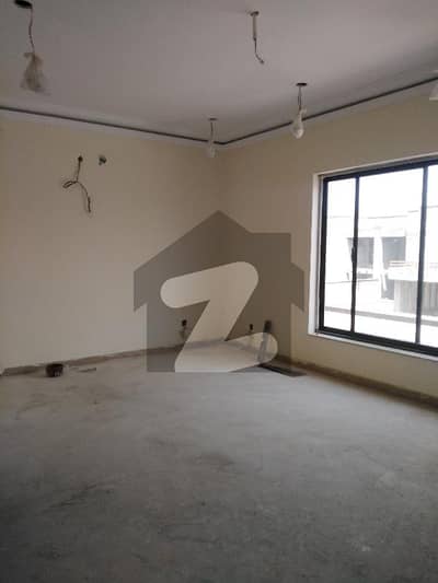 ڈیوائن گارڈنز ۔ بلاک اے ڈیوائن گارڈنز لاہور میں 5 کمروں کا 14 مرلہ مکان 4.75 کروڑ میں برائے فروخت۔