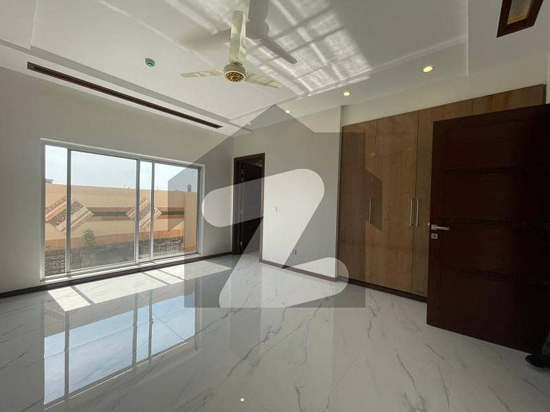 1 Kanal Full House Available For Rent In Dha Phase 5
