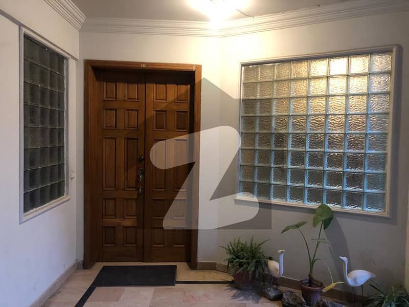 Ideal 2900 Square Feet Flat Available In F-11 Markaz, Islamabad