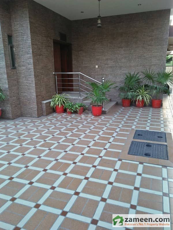 500 Sq Yards 4 Years Old Bungalow For Sale