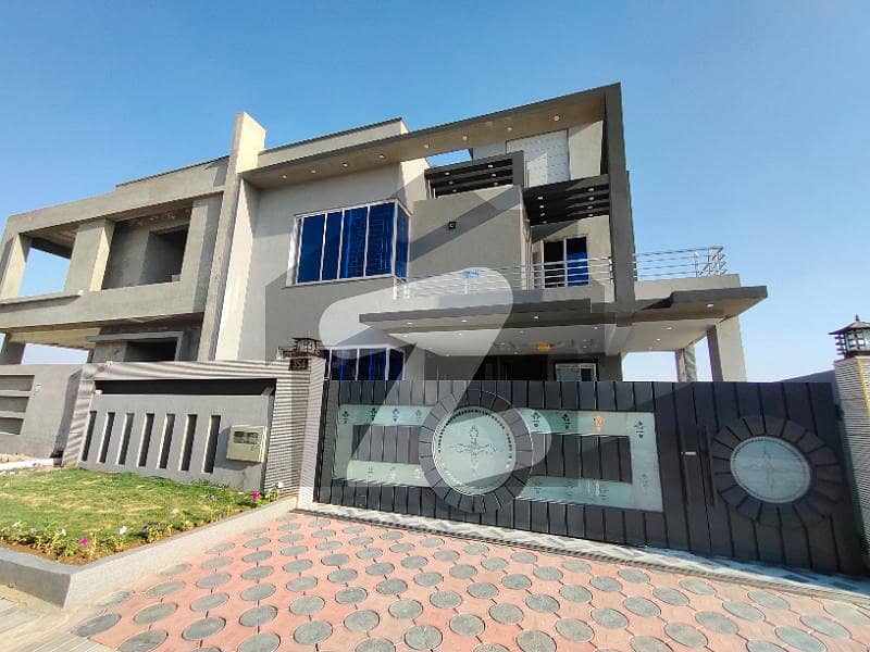 بحریہ ٹاؤن فیز 8 بحریہ ٹاؤن راولپنڈی راولپنڈی میں 5 کمروں کا 13 مرلہ مکان 3.7 کروڑ میں برائے فروخت۔