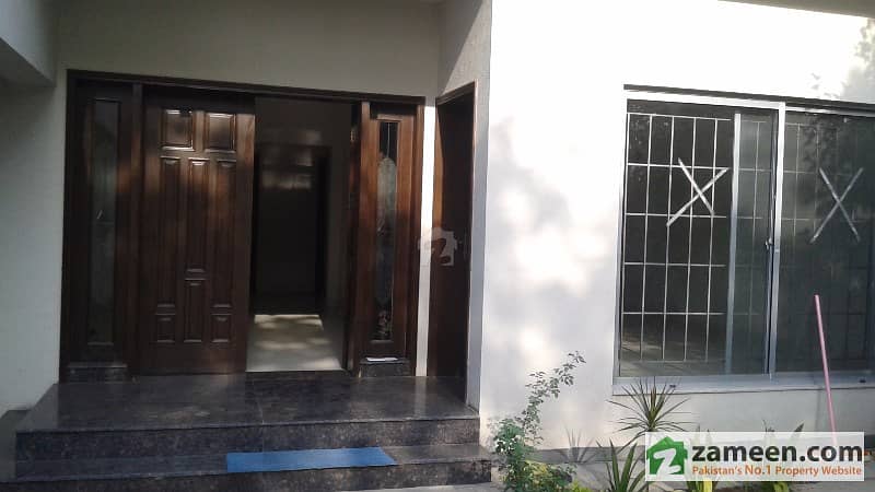 10 Marla House Interdependent Option Having 4 Bed Attached Bath Dha Phase 4 Dha Defence Lahore