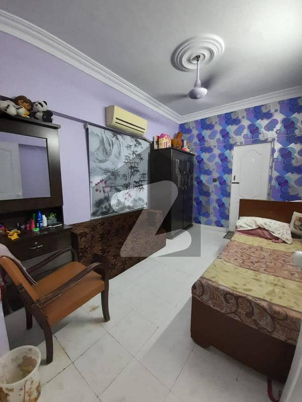 برنس روڈ صدر صدر ٹاؤن کراچی میں 3 کمروں کا 5 مرلہ فلیٹ 1.02 کروڑ میں برائے فروخت۔