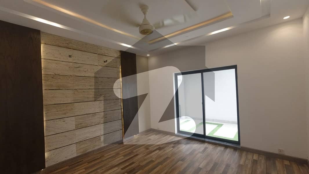 1 Kanal Basement House For Sale In DHA Phase 4