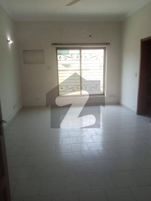 One Kanal Lower Portion For Rent Dha Phase 4 Ff