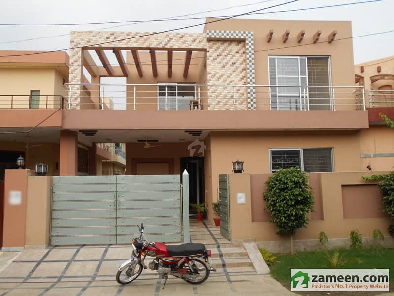 Brand New Beautiful 10 Marla House For Sale In Punjab Cooperative Housing Society