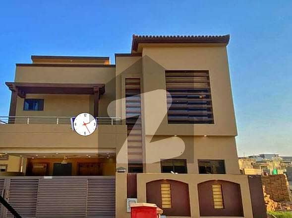 بحریہ ٹاؤن فیز 8 بحریہ ٹاؤن راولپنڈی راولپنڈی میں 5 کمروں کا 7 مرلہ مکان 1.8 کروڑ میں برائے فروخت۔
