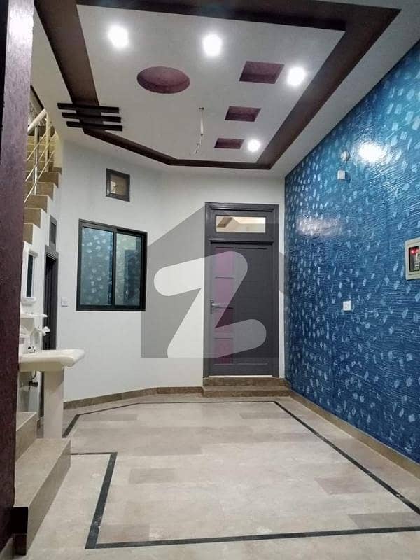 گلبرگ ویلی فیصل آباد میں 3 کمروں کا 3 مرلہ مکان 67 لاکھ میں برائے فروخت۔