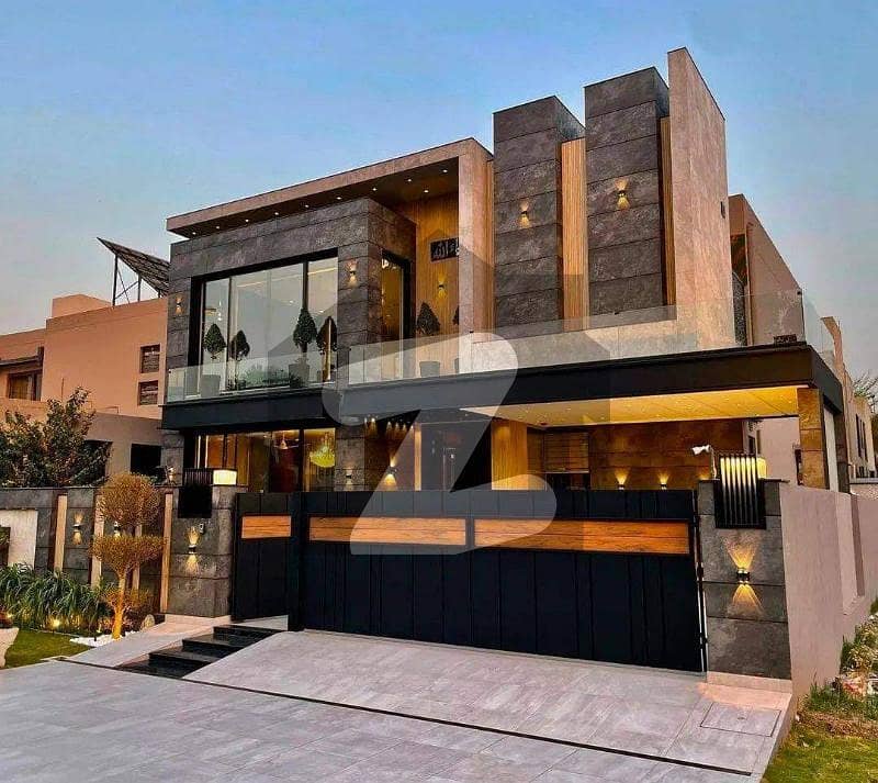 10 Marla Luxury Designer House For Sale with 1 Year Maintenance Service