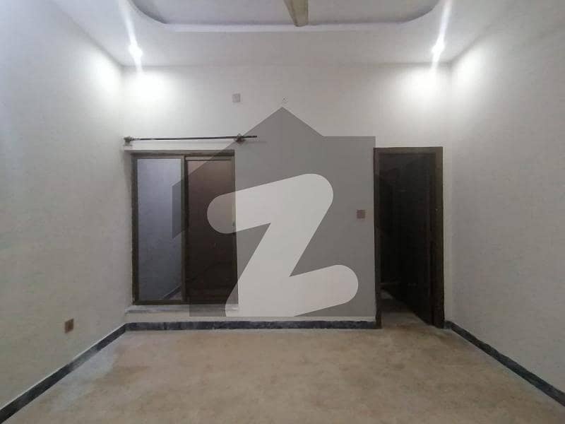1 KANAL UPPER PORTION AVAILABLE FOR RENT IN GULSHAN ABAD