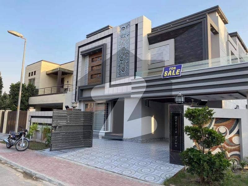 بحریہ ٹاؤن جاسمین بلاک بحریہ ٹاؤن سیکٹر سی بحریہ ٹاؤن لاہور میں 5 کمروں کا 10 مرلہ مکان 3.36 کروڑ میں برائے فروخت۔