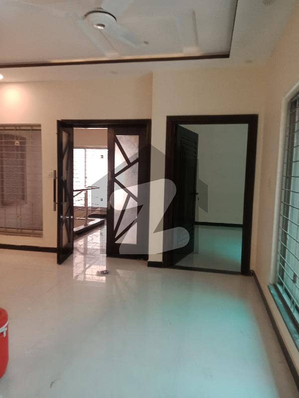 10 Marla Upper Portion For Rent In Grove Block Paragon City