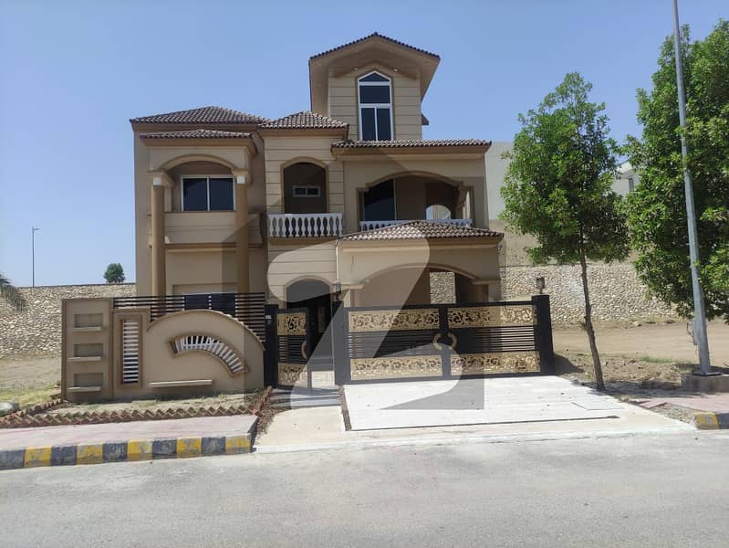 سٹی ہاؤسنگ سکیم جہلم میں 5 کمروں کا 10 مرلہ مکان 2.75 کروڑ میں برائے فروخت۔