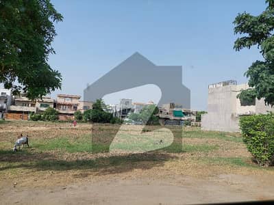 One Kanal Plot For Sale At Main 80 Feet Road