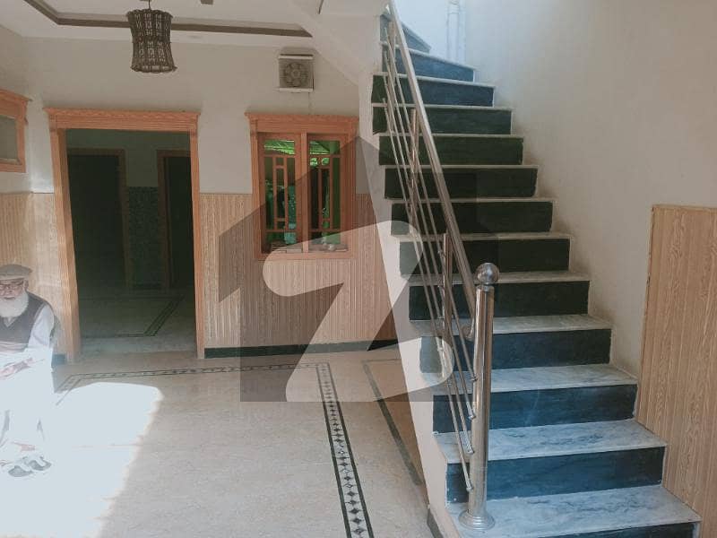 ارباب سبز علی خان ٹاؤن ایگزیکٹو لاجز ارباب سبز علی خان ٹاؤن ورسک روڈ پشاور میں 6 کمروں کا 5 مرلہ مکان 1.18 کروڑ میں برائے فروخت۔