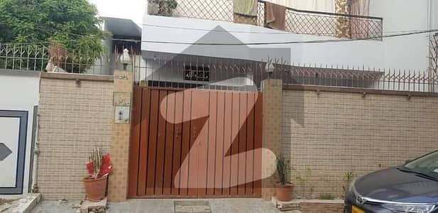 نارتھ کراچی ۔ سیکٹر 11اے نارتھ کراچی کراچی میں 6 کمروں کا 12 مرلہ مکان 3.2 کروڑ میں برائے فروخت۔
