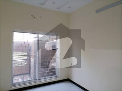 House Of 2250 Square Feet Is Available In Contemporary Neighborhood Of Lda Avenue