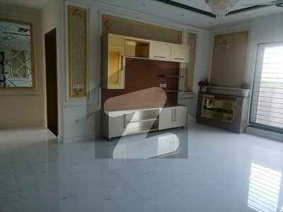 1 Kanal House In Model Town For rent At Good Location