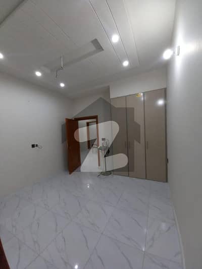 غالب سٹی فیصل آباد میں 3 کمروں کا 3 مرلہ مکان 88 لاکھ میں برائے فروخت۔
