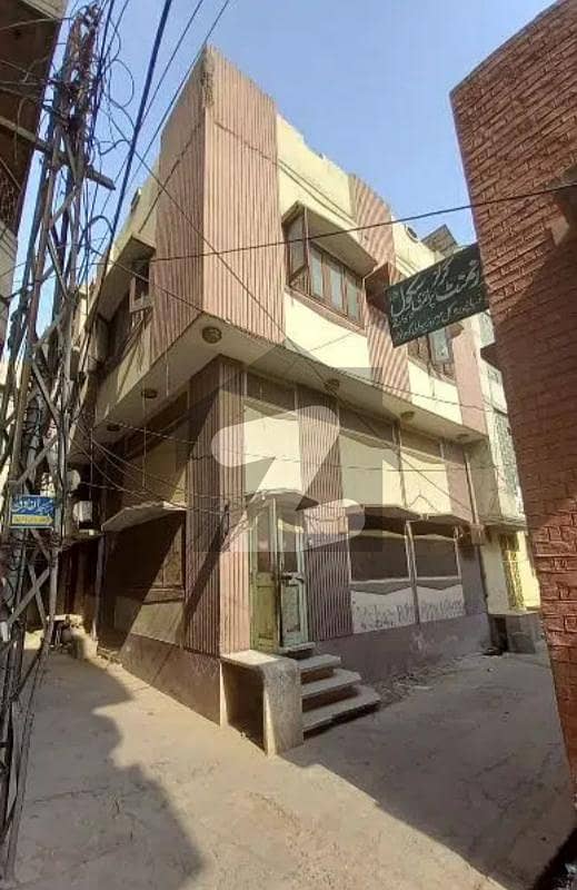باغبانپورہ گوجرانوالہ میں 6 کمروں کا 4 مرلہ مکان 1.1 کروڑ میں برائے فروخت۔