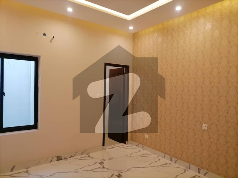 ٹیک سوسائٹی لاہور میں 5 کمروں کا 1.6 کنال مکان 8.8 کروڑ میں برائے فروخت۔