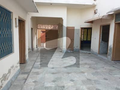 10 Marla House For Rent In Government Colony