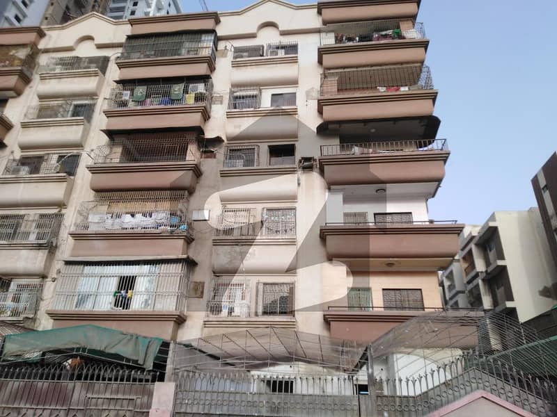 فریرے ٹاؤن کراچی میں 3 کمروں کا 8 مرلہ فلیٹ 2.9 کروڑ میں برائے فروخت۔