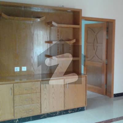عمار کینیان ویوز - الما 1 بلاک عمارکینیان ویوز اسلام آباد میں 4 کمروں کا 14 مرلہ مکان 85 ہزار میں کرایہ پر دستیاب ہے۔