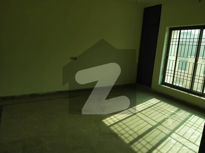 2.5 Marla House Is Available For sale In Madina Town