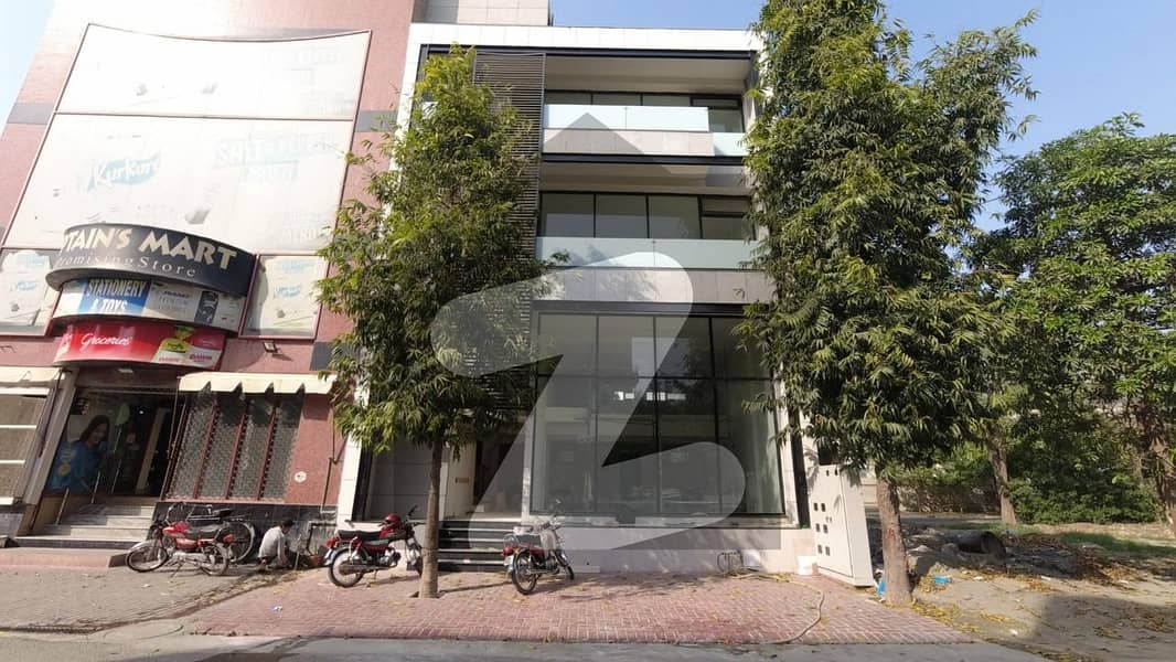 Premium 4 Marla Building Is Available For Rent In Lahore