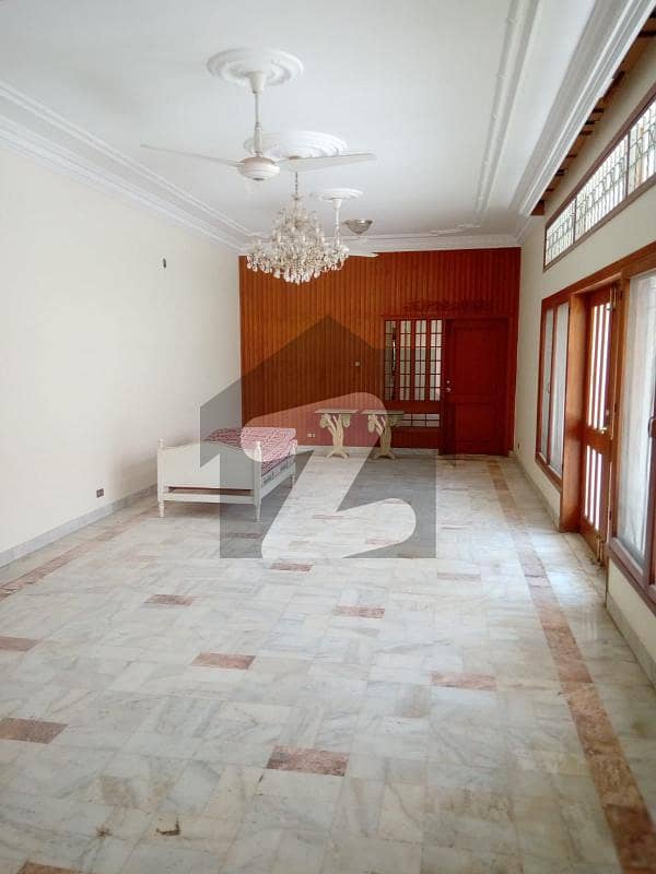 200 Yard Bungalow Available For  Rent Silent Commercial