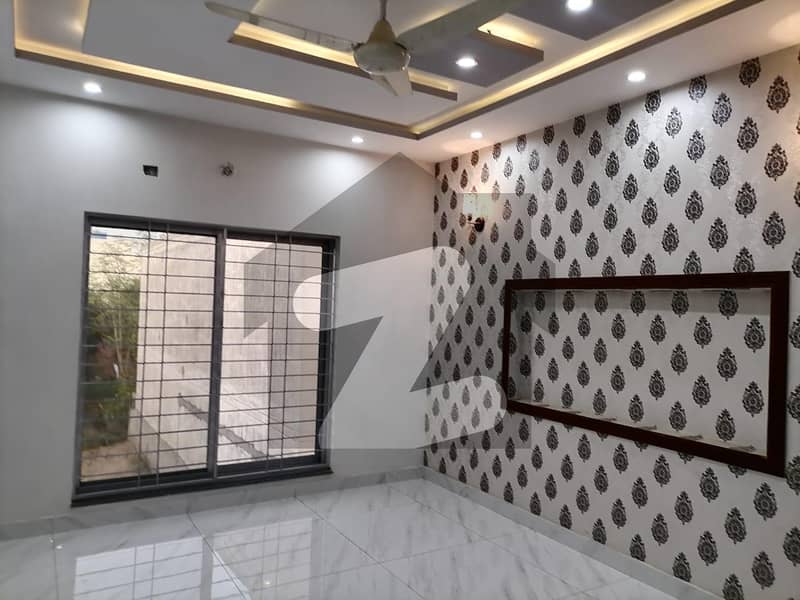 Prime Location 17 Marla House For Sale In Rs. 37,500,000 Only
