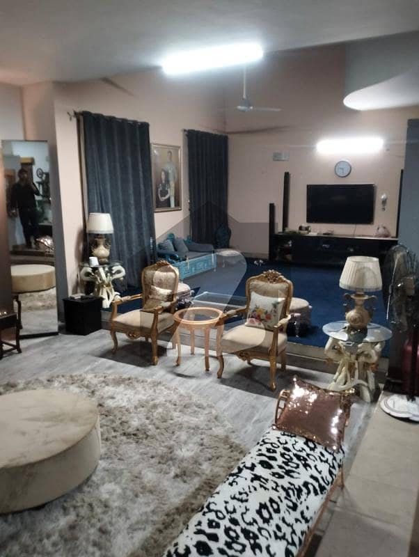 ڈی ایچ اے فیز 5 ڈی ایچ اے کراچی میں 4 کمروں کا 1 کنال مکان 8.5 کروڑ میں برائے فروخت۔