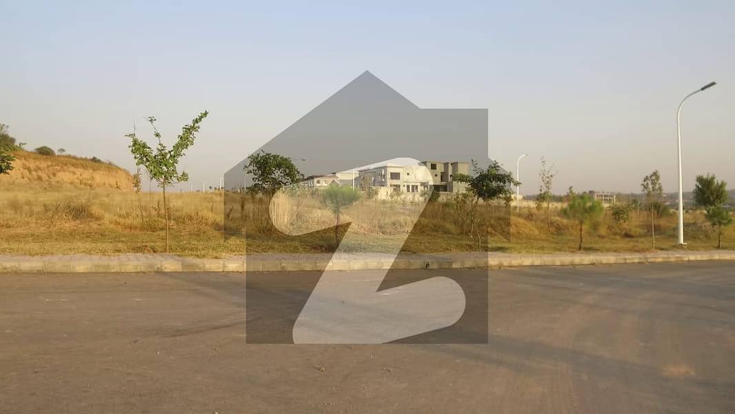 2.2 Kanal Commercial Plot For sale In Caltex Road