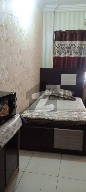 باتھ آئی لینڈ کراچی میں 1 کمرے کا 2 مرلہ کمرہ 25 ہزار میں کرایہ پر دستیاب ہے۔