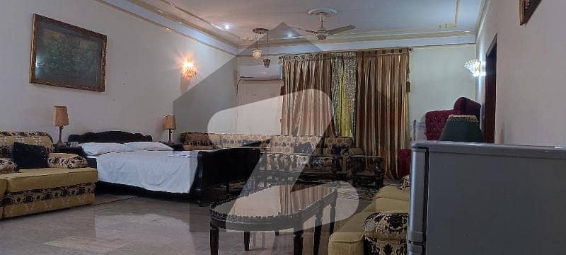 Big Room - Fully Furnished - Valencia, Lahore - For Families Of 5 - 6