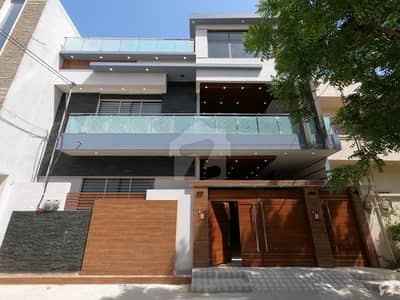 Stunning 240 Square Yards House In Gulshan-e-Maymar - Sector T Available